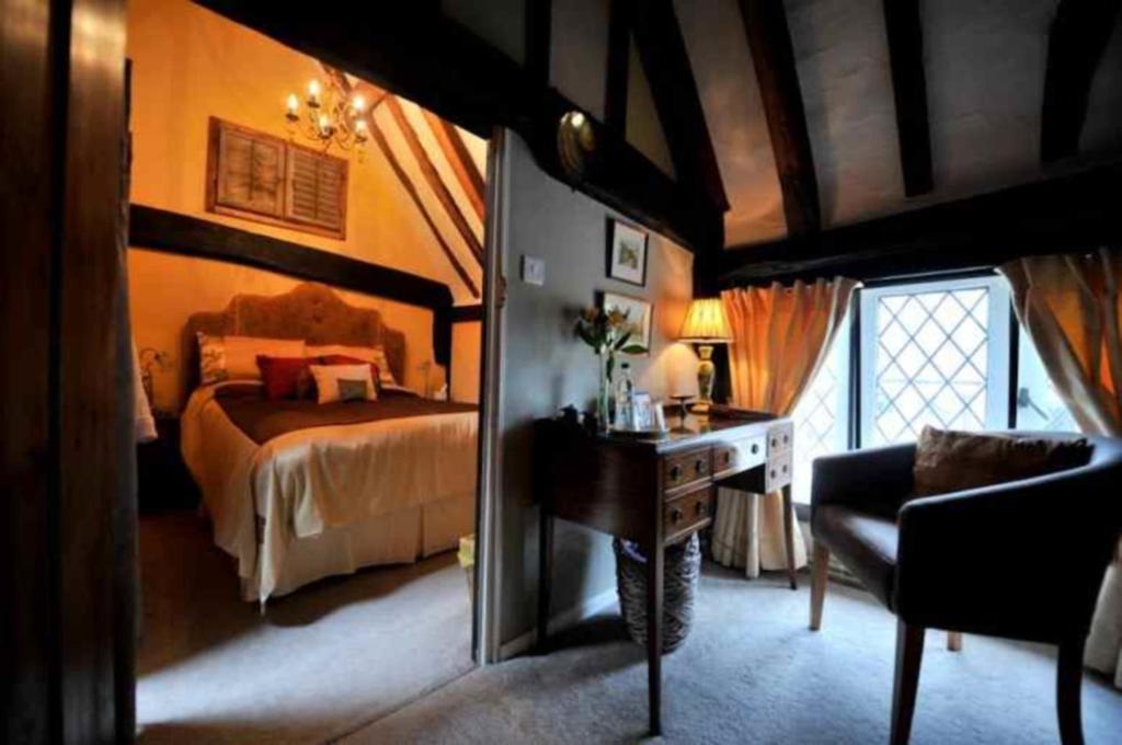 Kester House Hurst Green  Bilik gambar